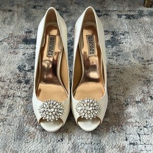 Badgley Mischka  Wedding Jeannie Shoes Ivory 8 1/2